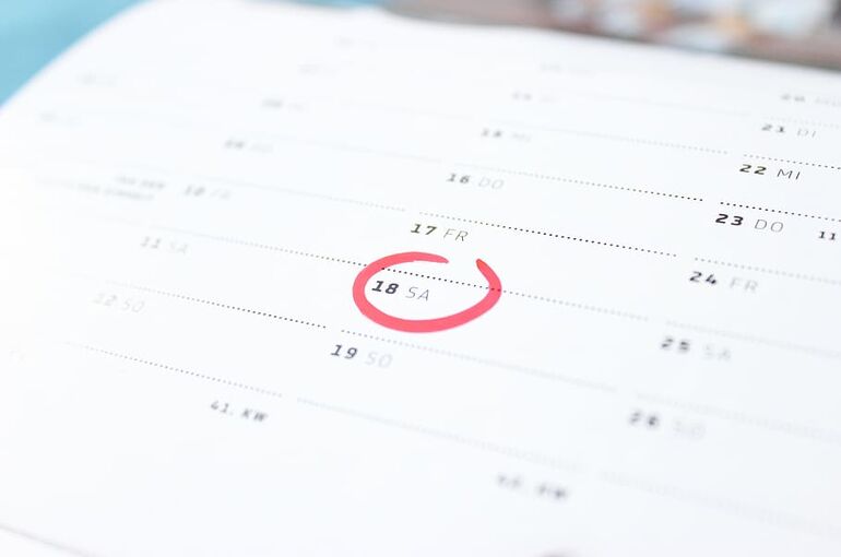 agenda-appointment-calendar-close-up