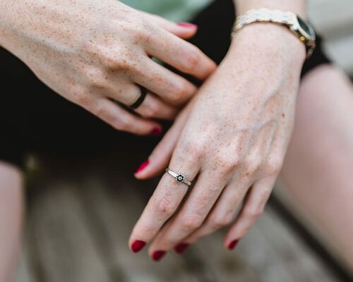 female-woman-hands-jewellery