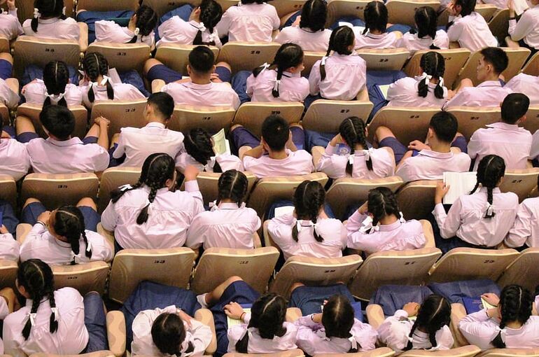 school-kids-lecture-top-view-above-view